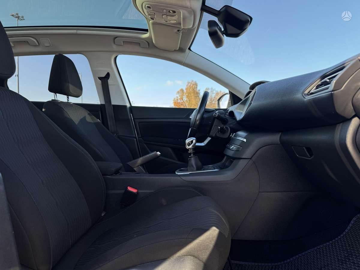 Peugeot 308 2014 — photo 16