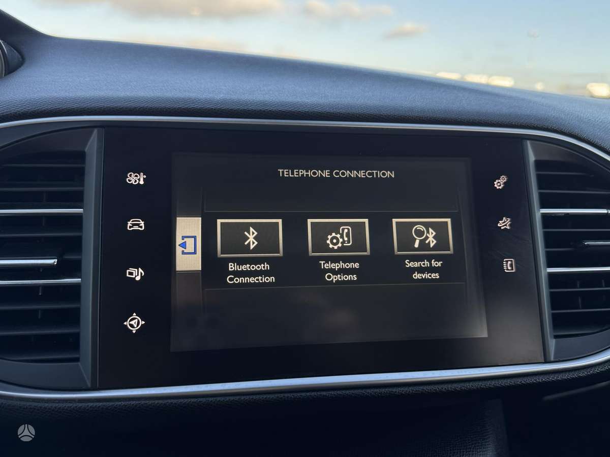Peugeot 308 2014 — photo 23