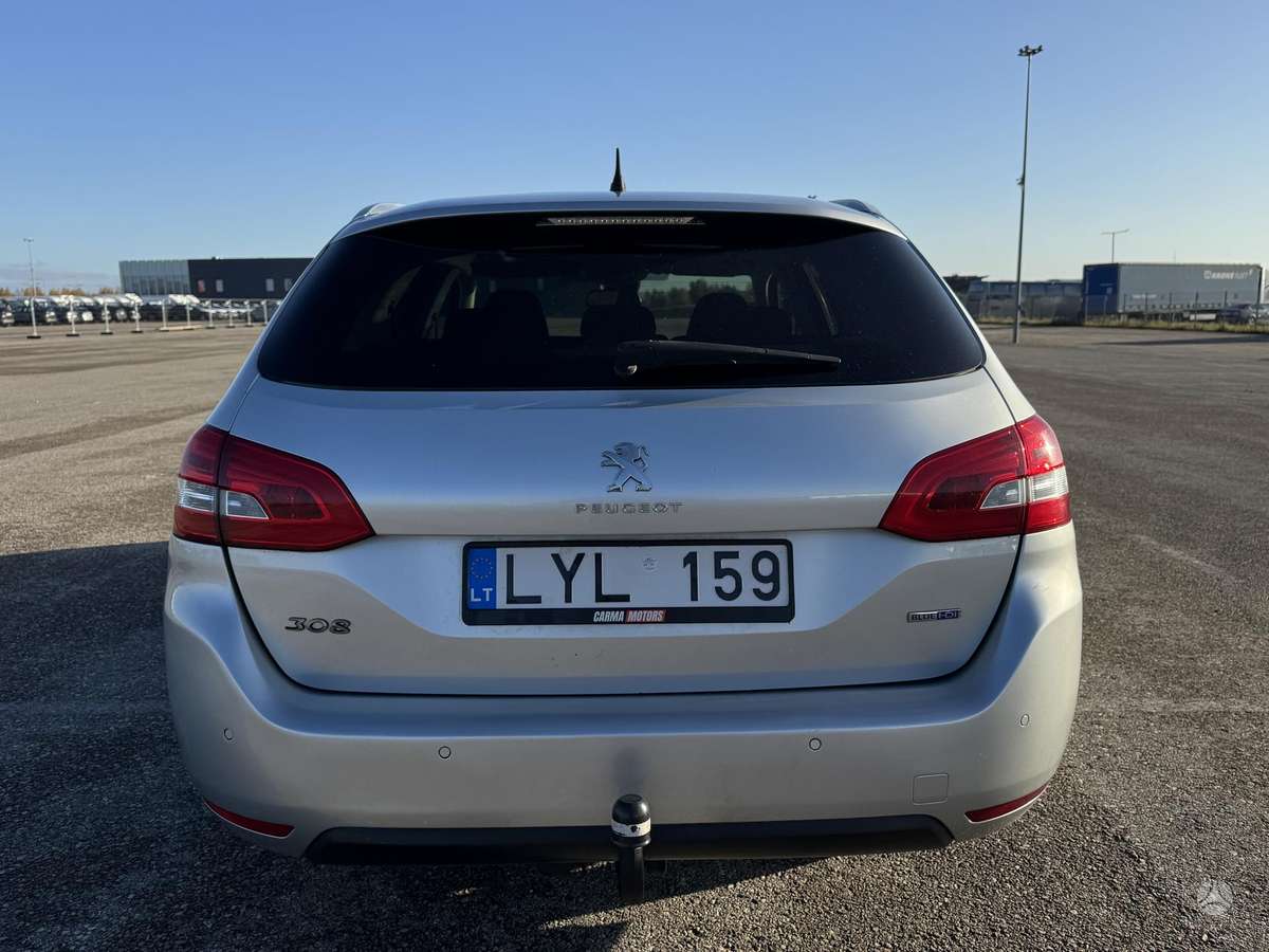 Peugeot 308 2014 — photo 7
