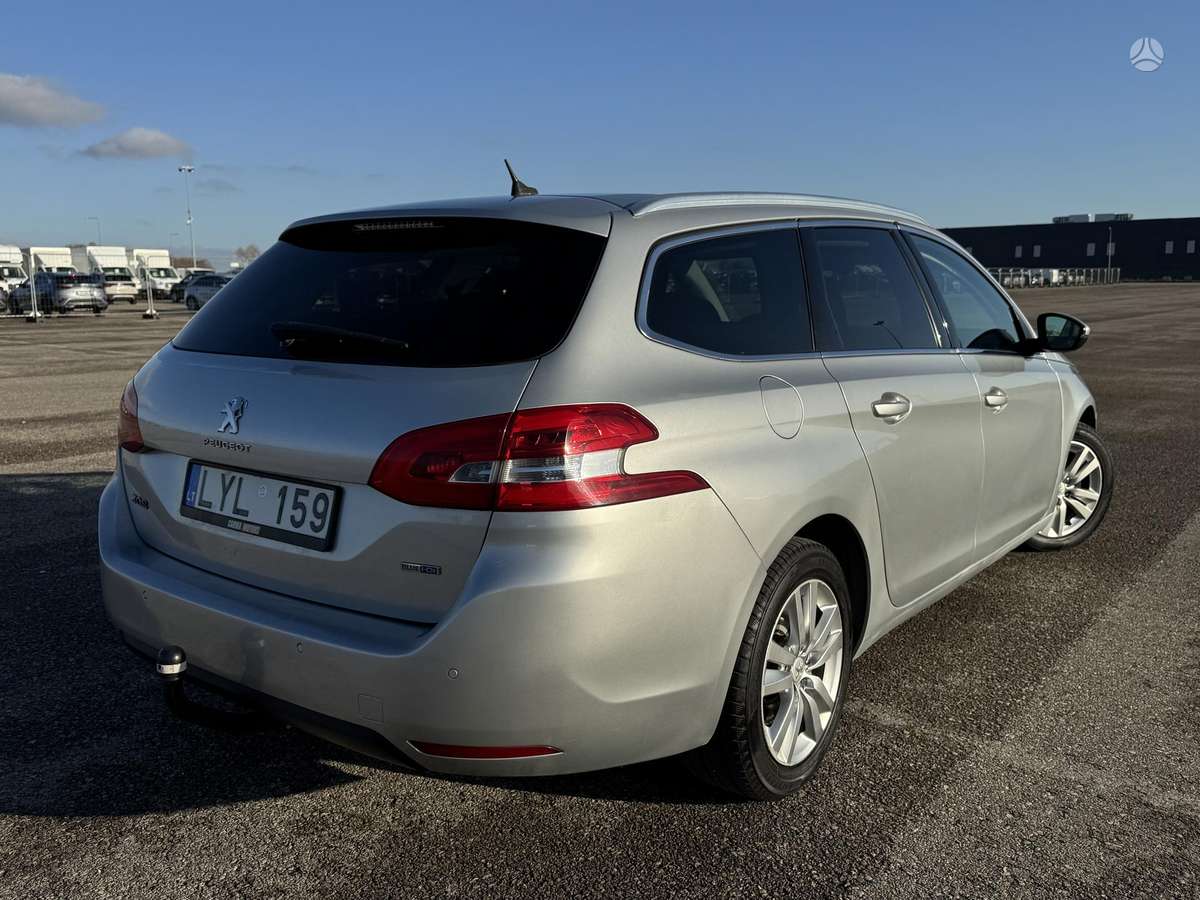 Peugeot 308 2014 — photo 8