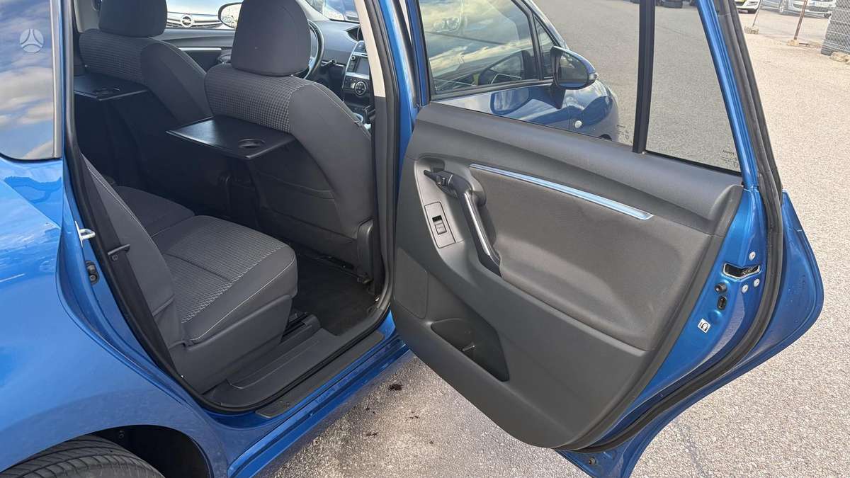 Toyota Verso 2014 — photo 21