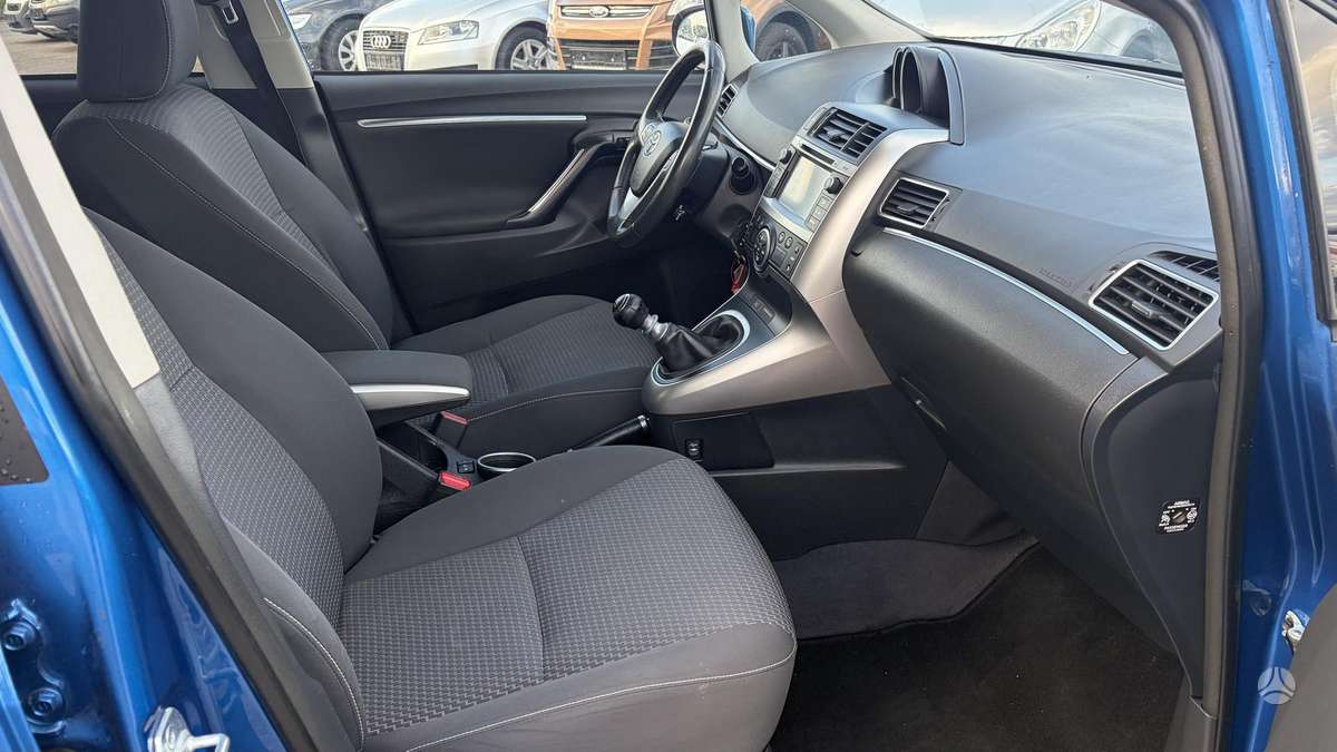 Toyota Verso 2014 — photo 22