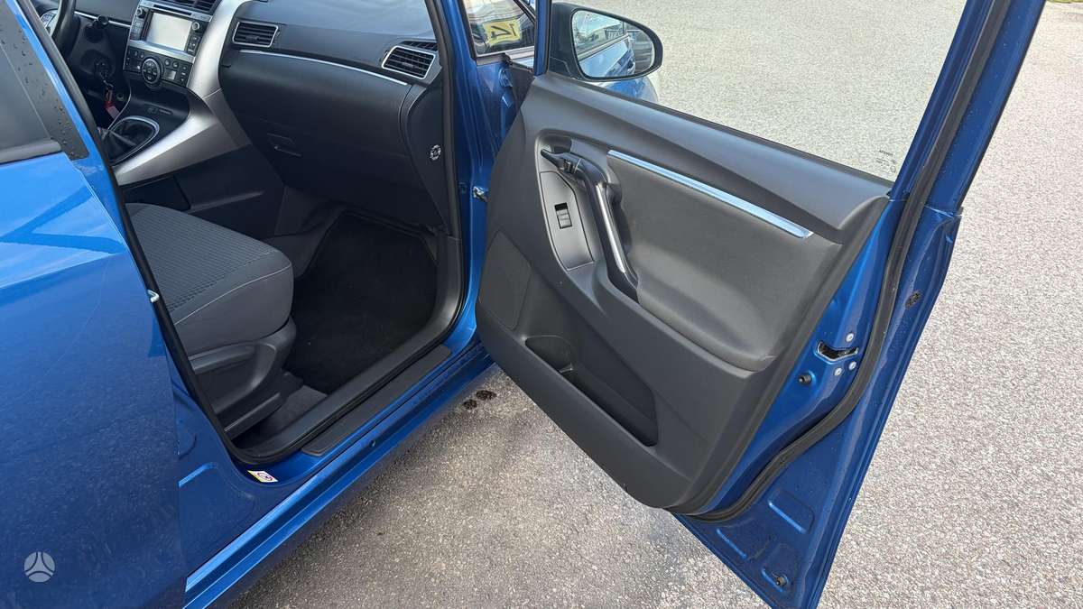 Toyota Verso 2014 — photo 24