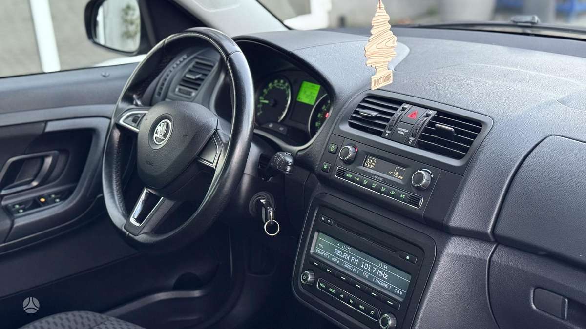 Skoda Roomster 2014 — photo 15