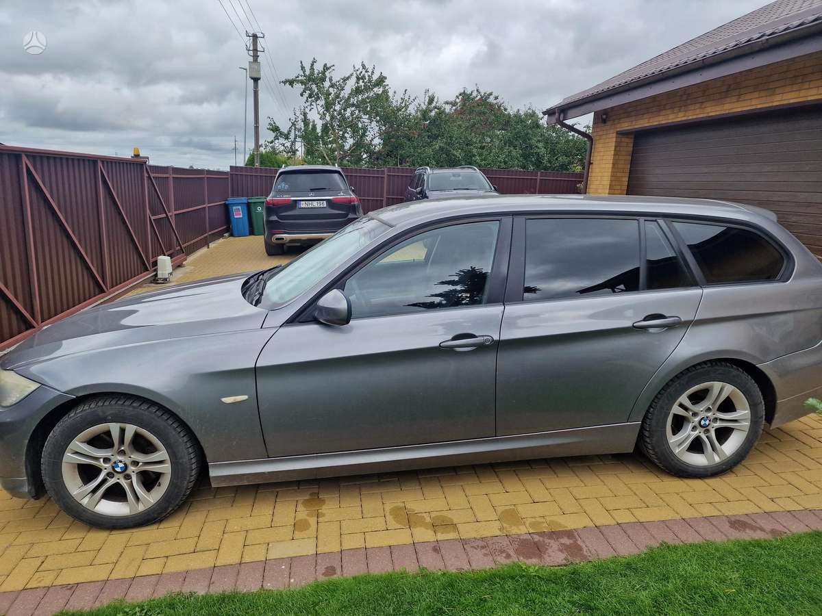 BMW 320, 2010