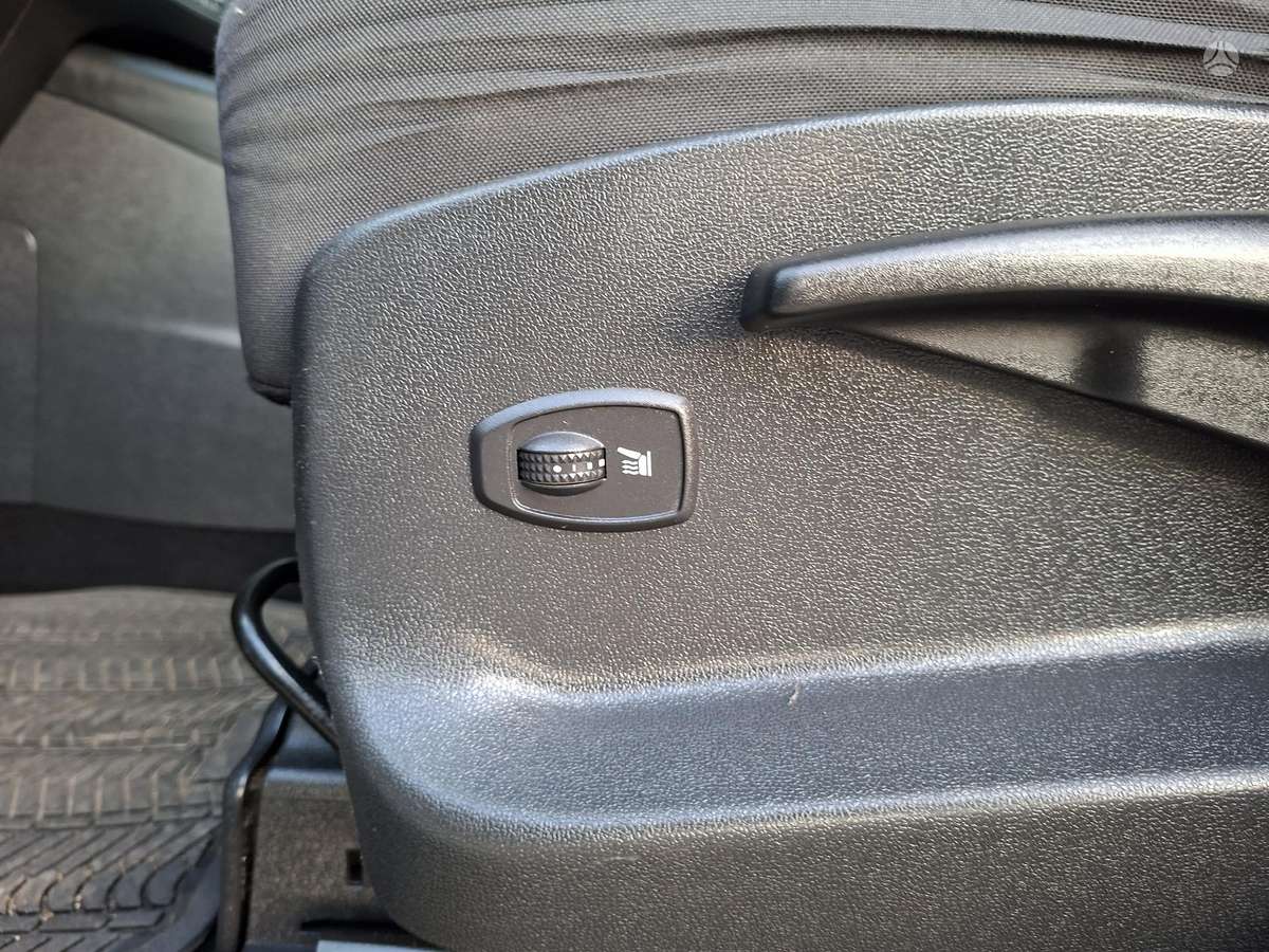 Renault Grand 2014 — photo 12