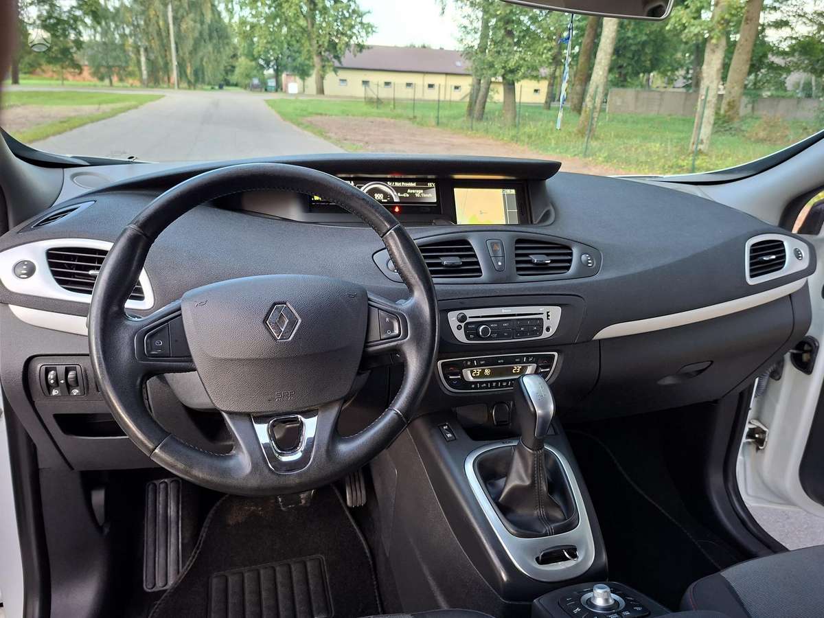 Renault Grand 2014 — photo 16