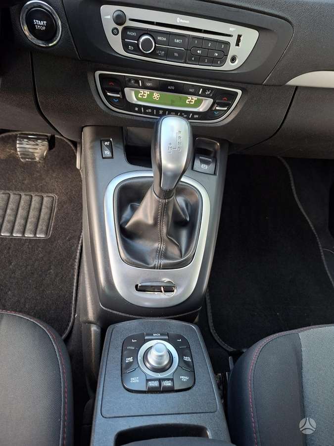 Renault Grand 2014 — photo 19