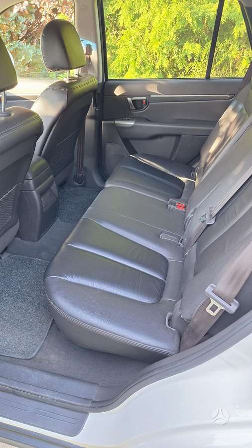 Hyundai Santa 2010 — photo 8