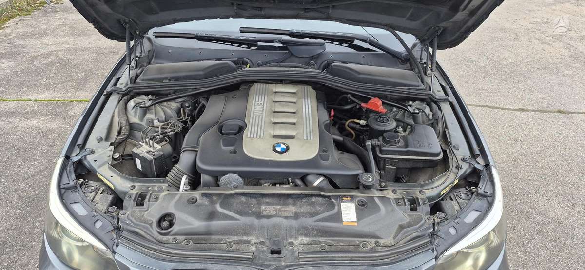 BMW 530 2006 — photo 16