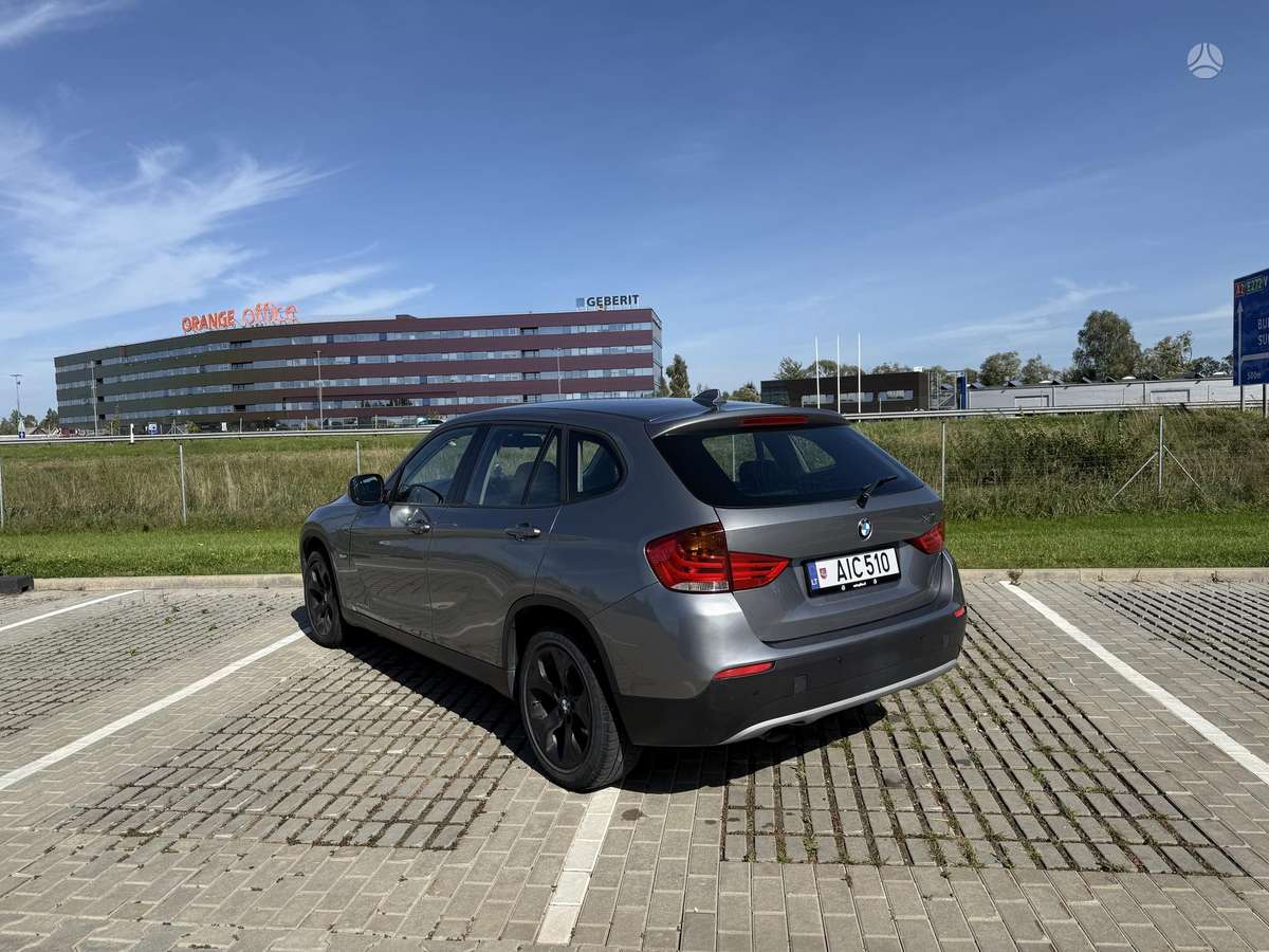 BMW X1 2011 — photo 12