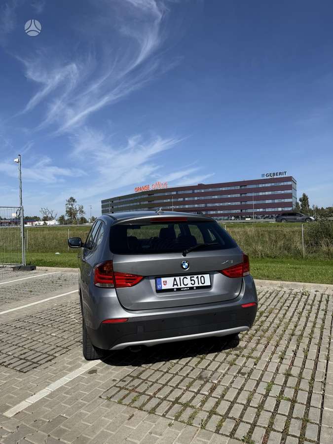 BMW X1 2011 — photo 13