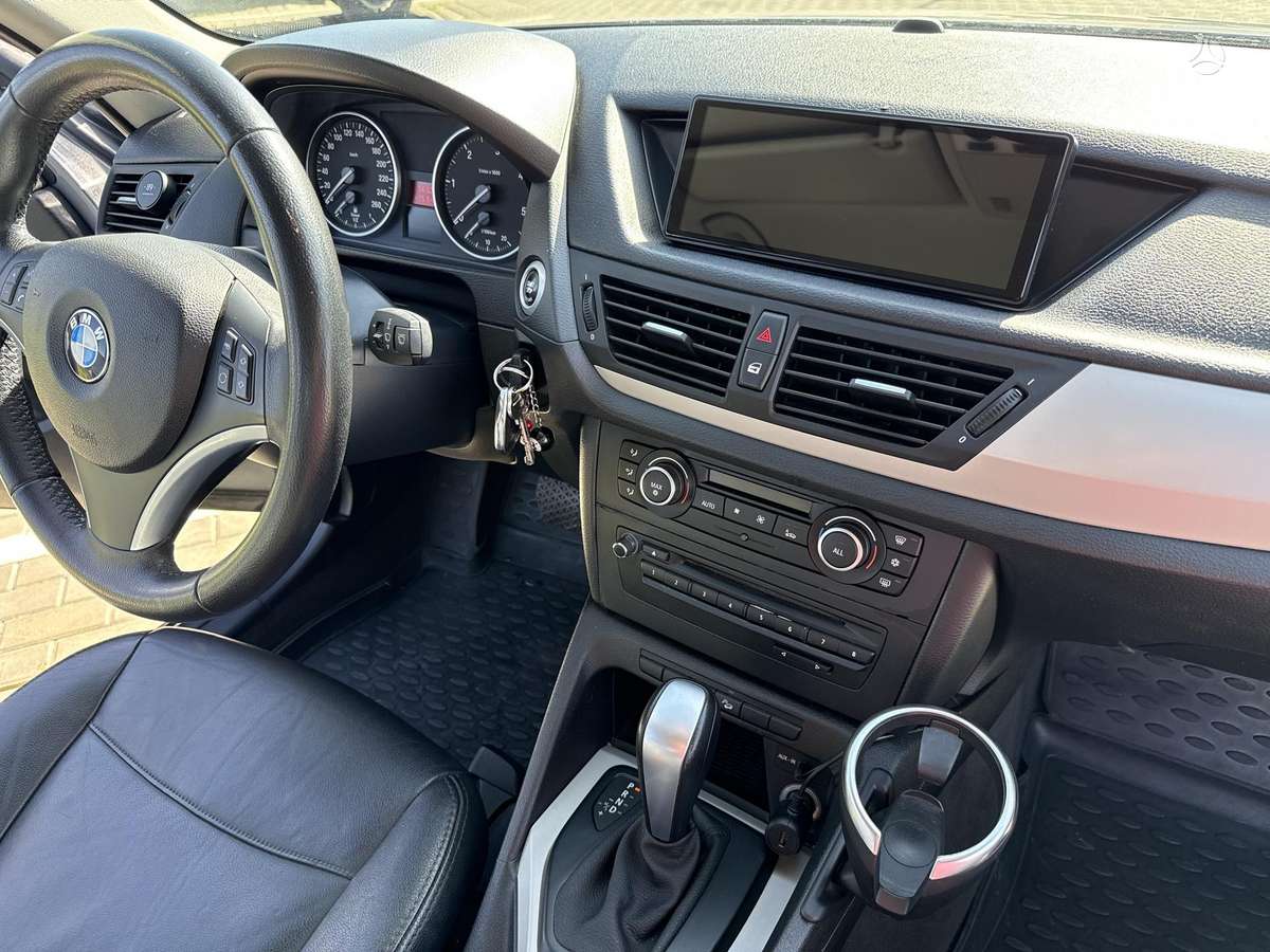BMW X1 2011 — photo 15