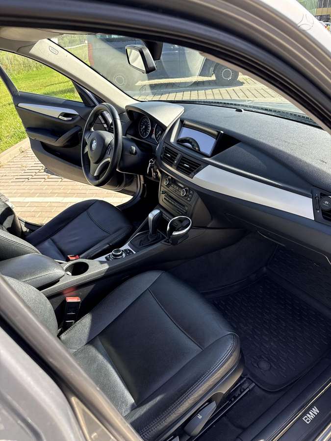 BMW X1 2011 — photo 19