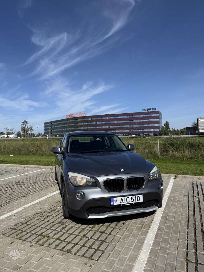 BMW X1 2011 — photo 5