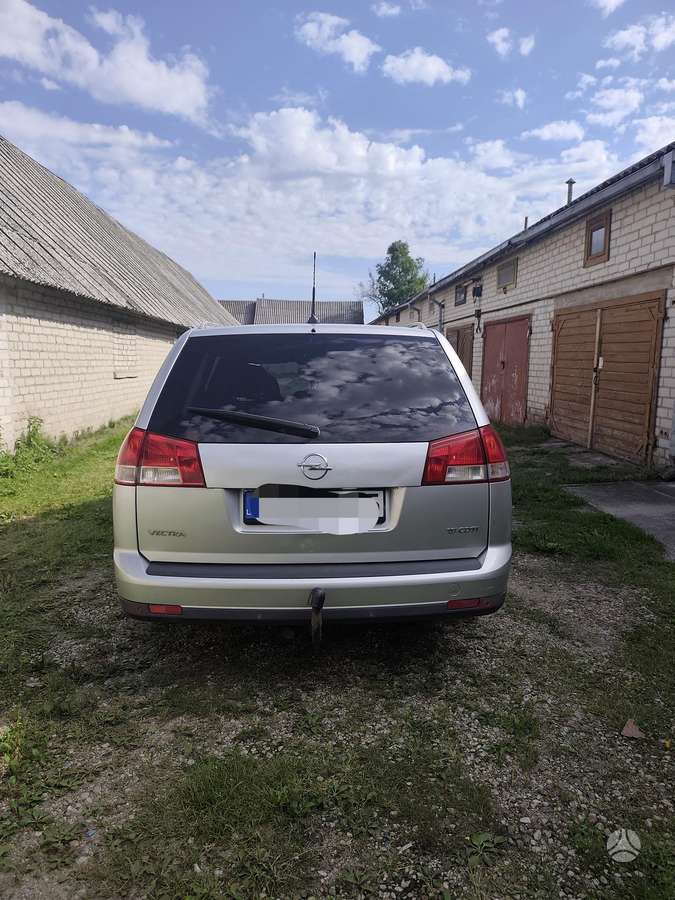 Opel Vectra 2008 — interior