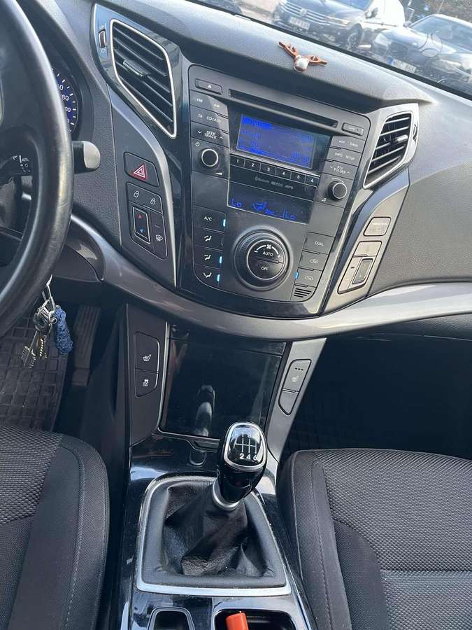 Hyundai i40 2012 — photo 12