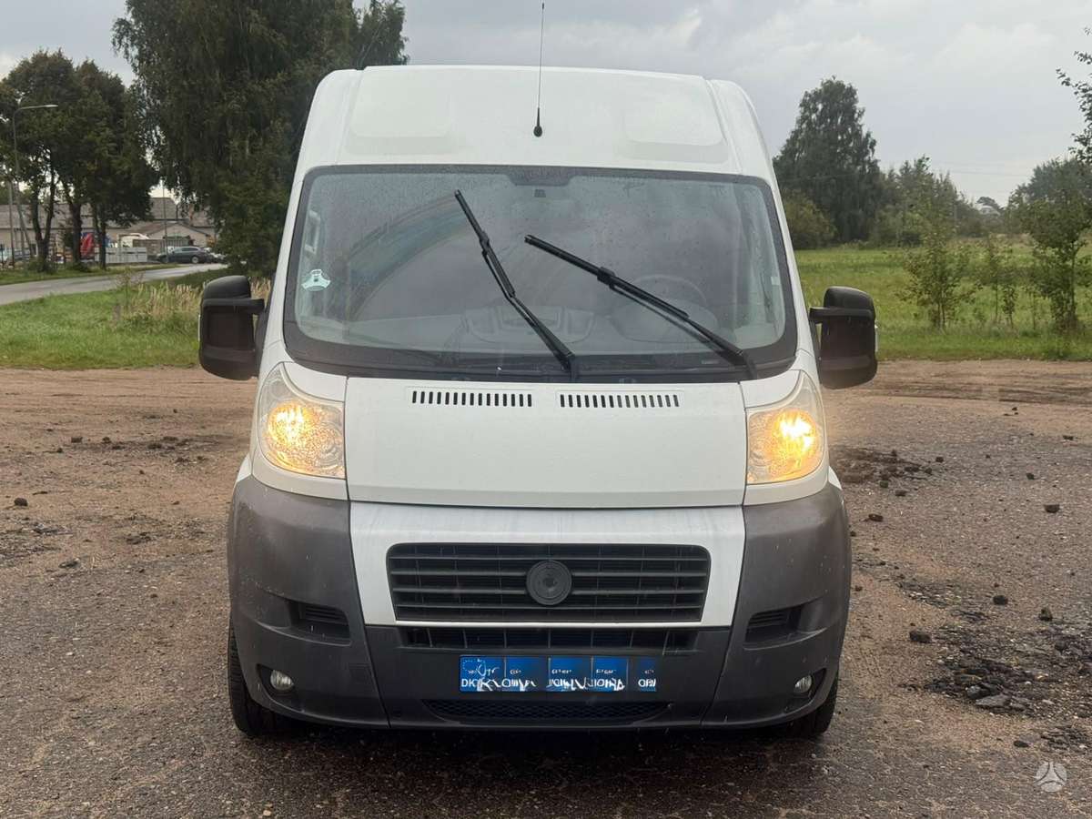 Fiat Ducato 2011 — interior