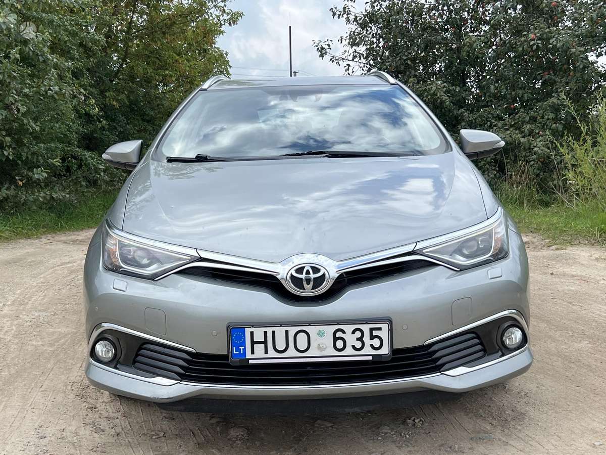 Toyota Auris, 2015