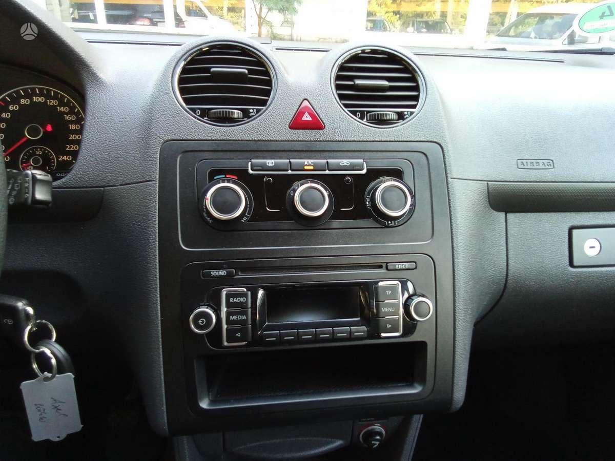 Volkswagen Caddy 2015 — photo 12