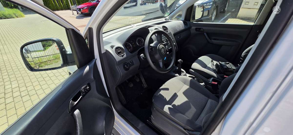 Volkswagen Caddy 2011 — photo 8