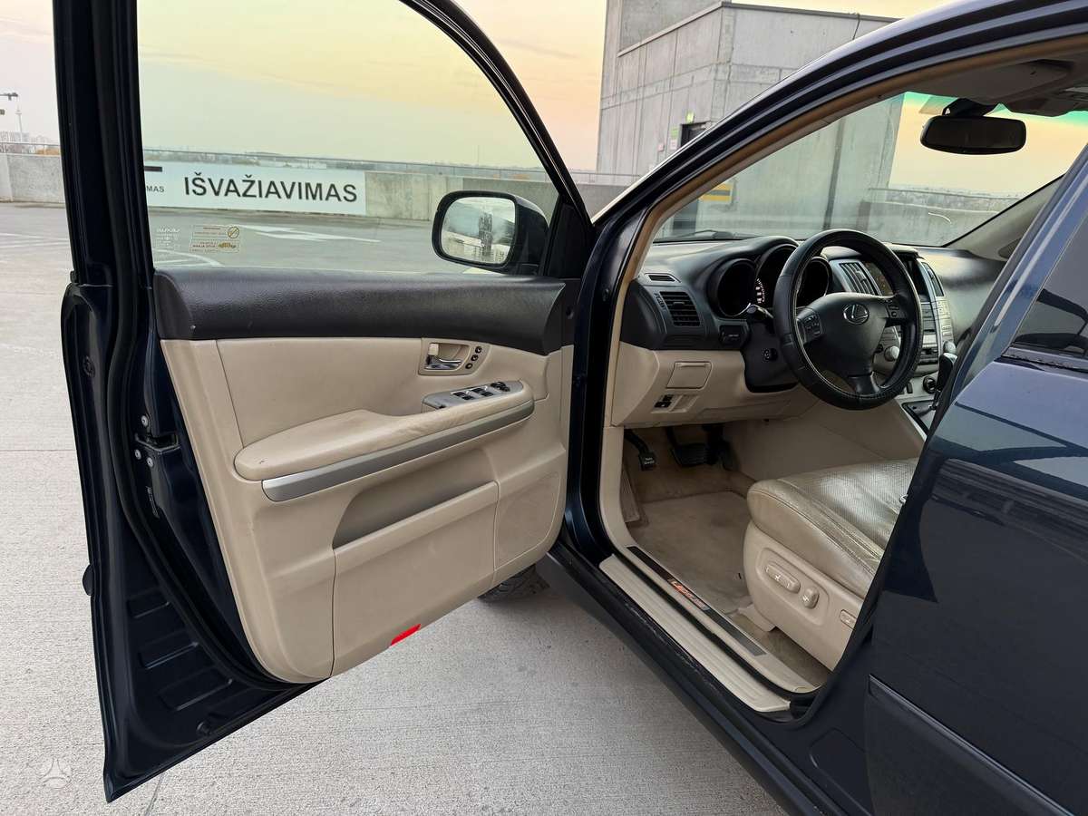 Lexus RX 2007 — photo 16