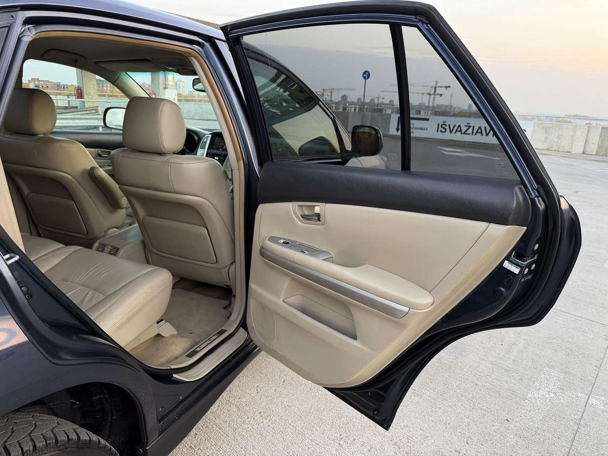 Lexus RX 2007 — photo 23