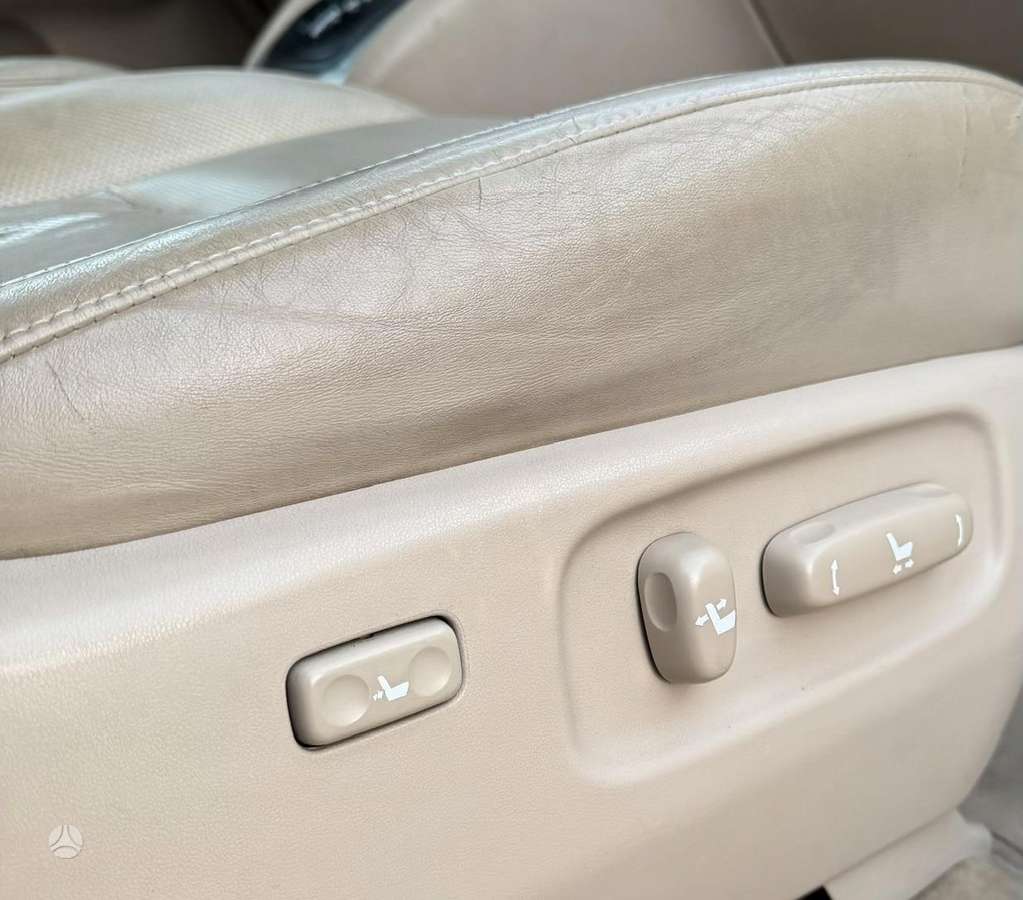 Lexus RX 2007 — photo 28