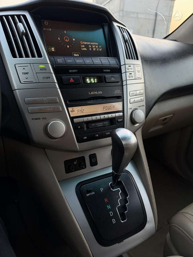 Lexus RX 2007 — photo 30