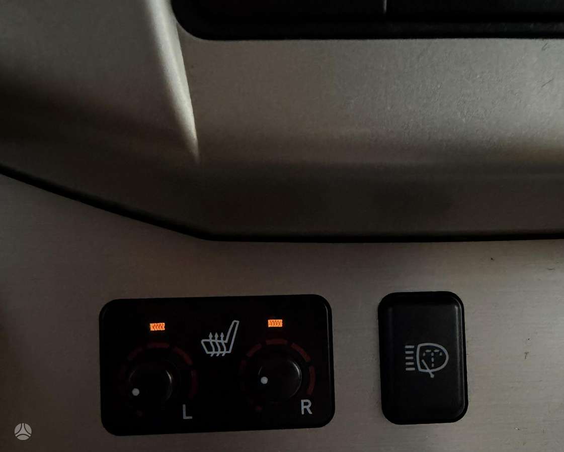 Lexus RX 2007 — photo 32