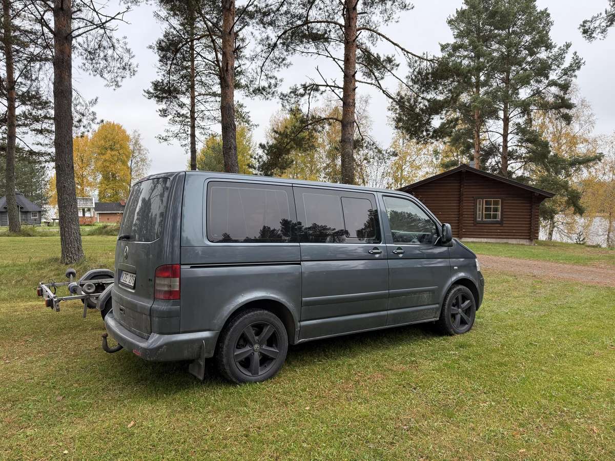 Volkswagen Multivan 2005 — photo 6