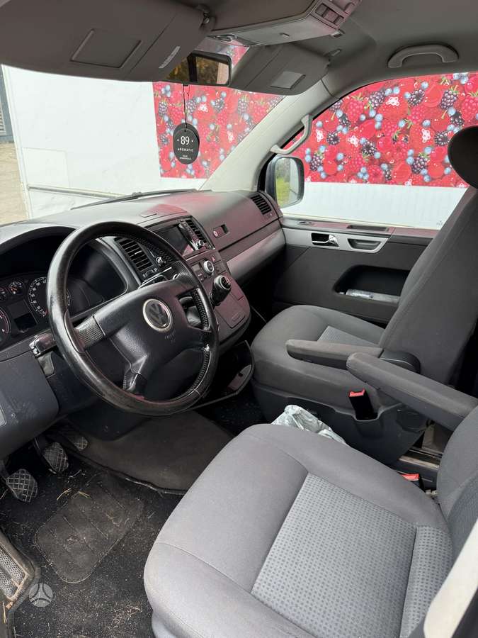 Volkswagen Multivan 2005 — photo 7