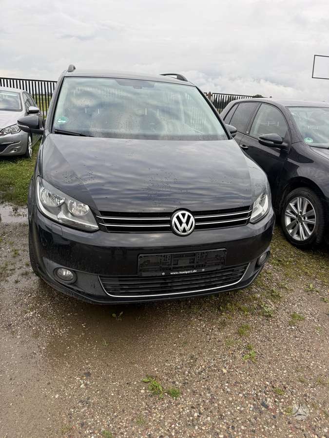 Volkswagen Touran 2012 — engine 1600 cm³, 105 HP (77kW)