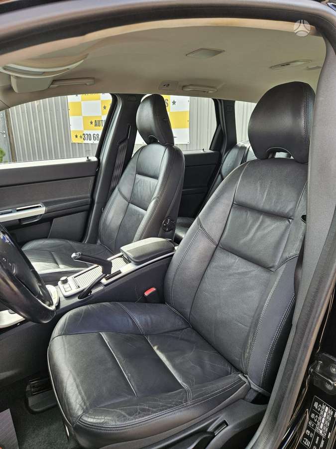 Volvo V50 2010 — photo 15