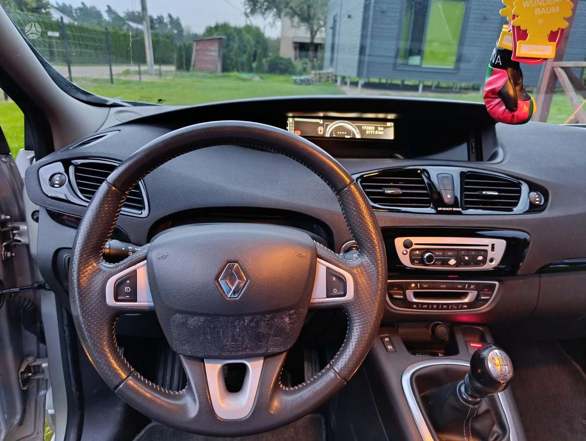Renault Grand 2012 — photo 12