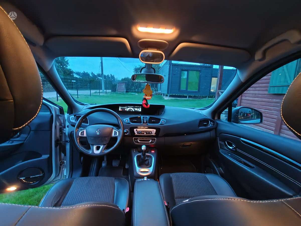 Renault Grand 2012 — photo 17