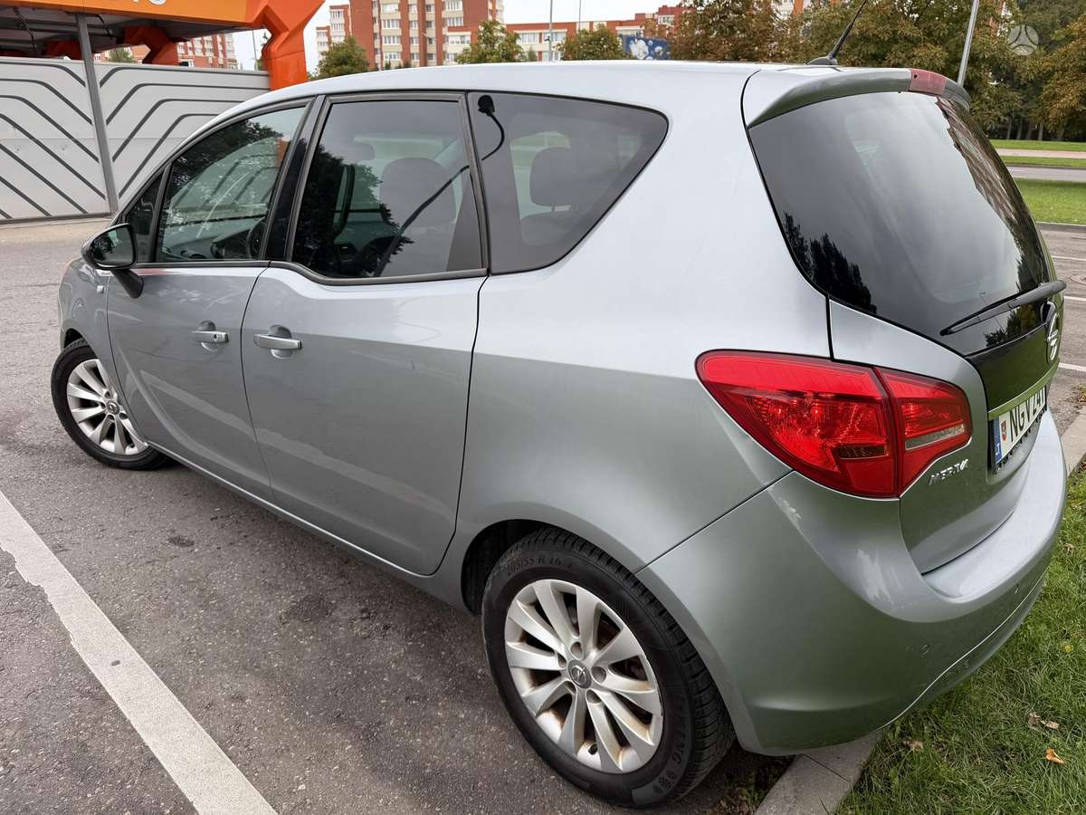 Opel Meriva 2012 — двигун 1364 cm³, 120 HP (88kW)