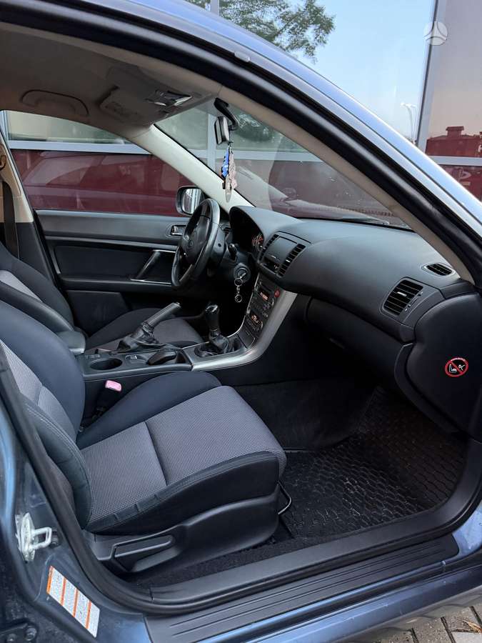 Subaru Legacy 2004 — photo 13