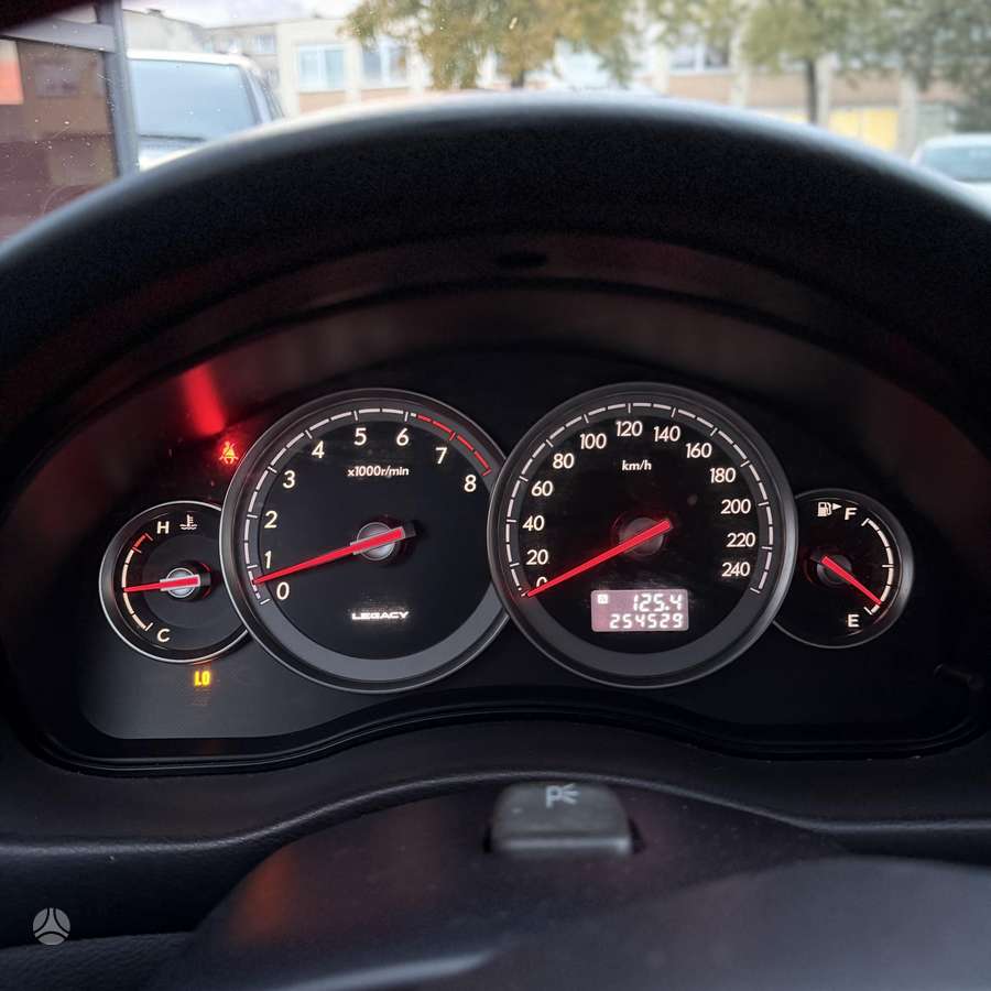 Subaru Legacy 2004 — photo 19