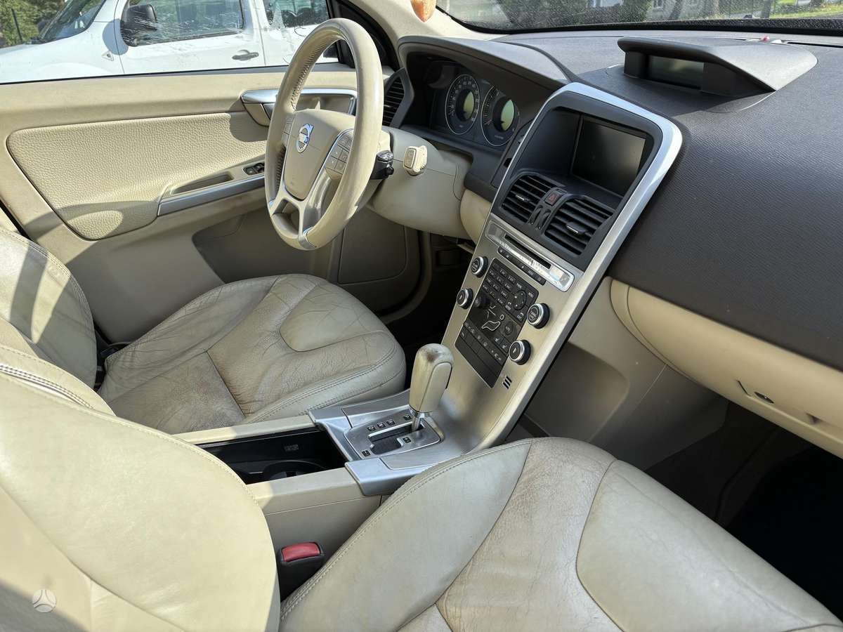 Volvo XC60 2009 — photo 5