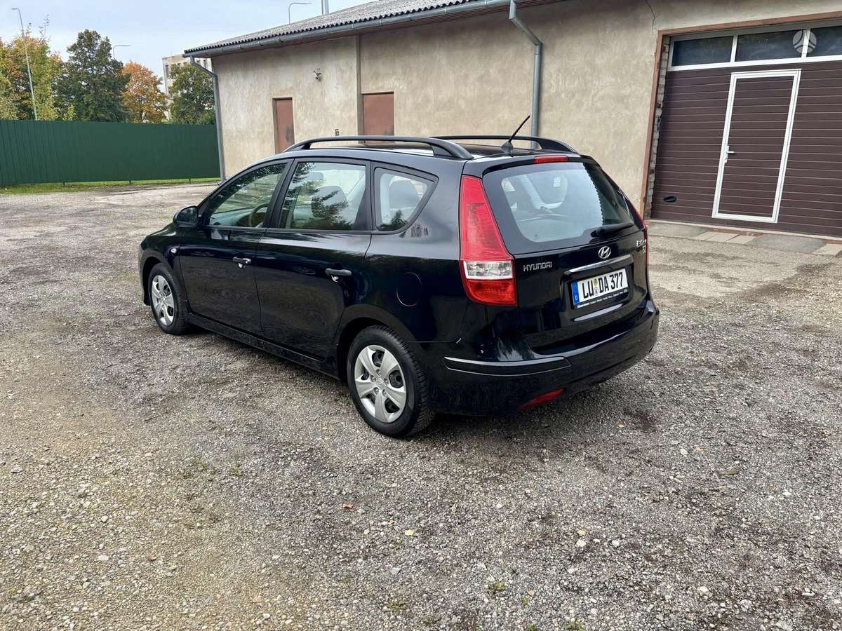 Hyundai i30 2012 — салон