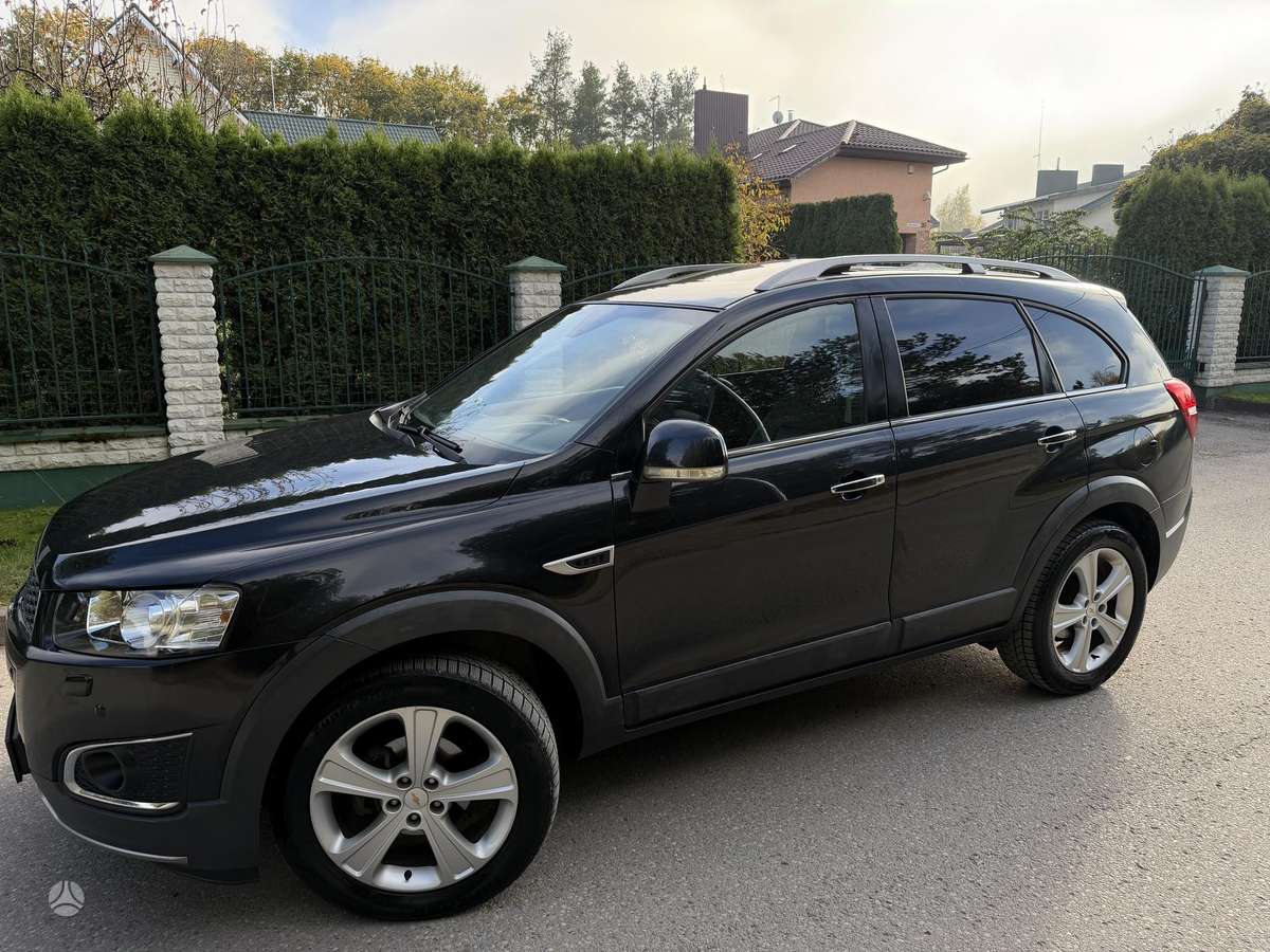 Chevrolet Captiva 2014 — rear view