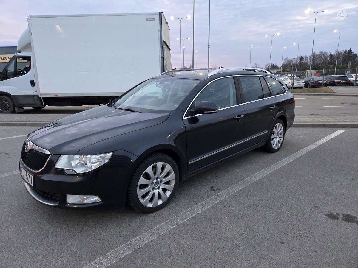 Skoda Superb 2012 — photo 10