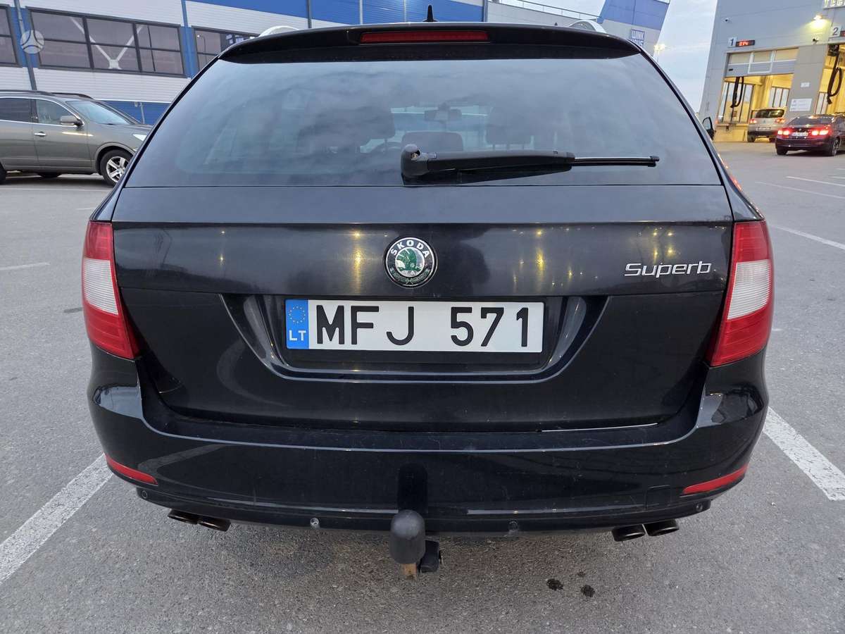 Skoda Superb 2012 — photo 13