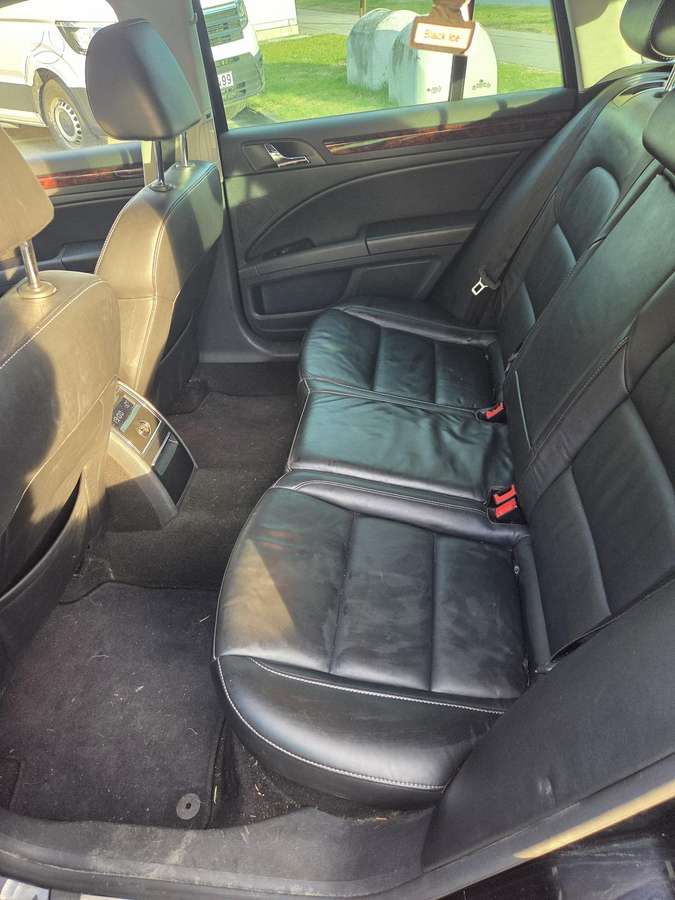 Skoda Superb 2012 — photo 18