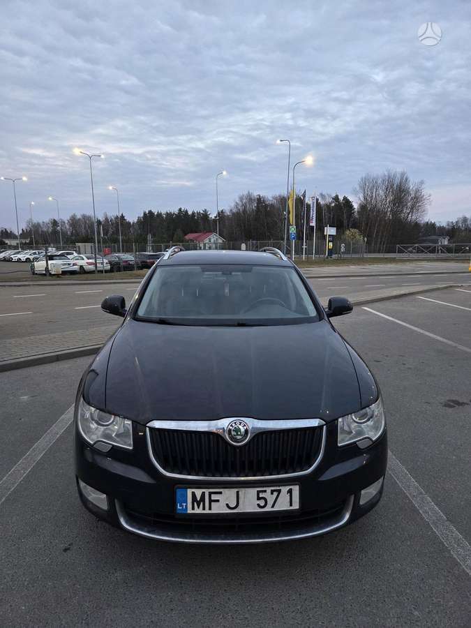 Skoda Superb 2012 — engine 1984 cm³, 200 HP (147kW)