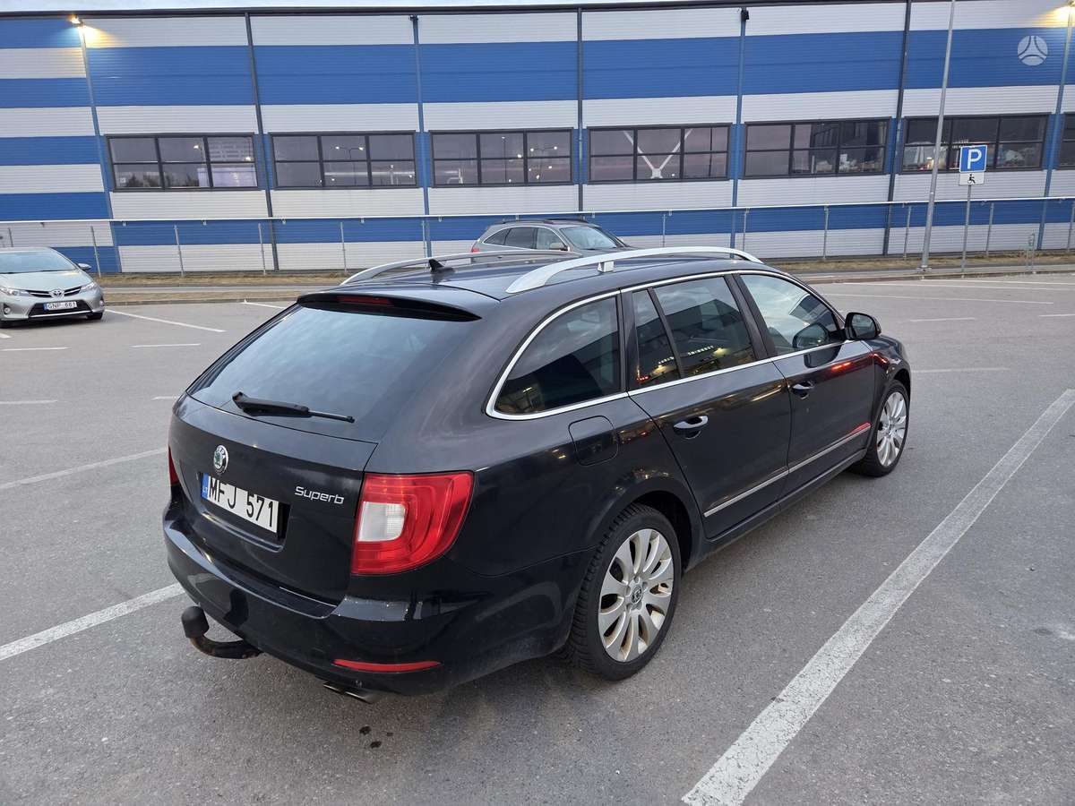 Skoda Superb 2012 — photo 8
