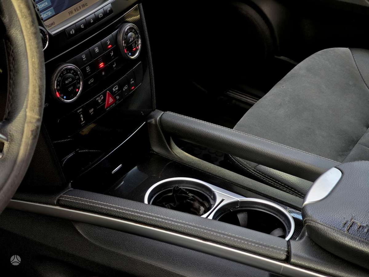Mercedes-Benz ML320 2007 — photo 20