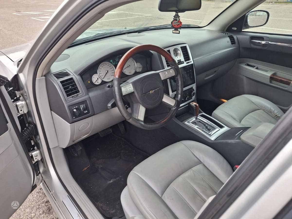 Chrysler 300C 2007 — photo 5