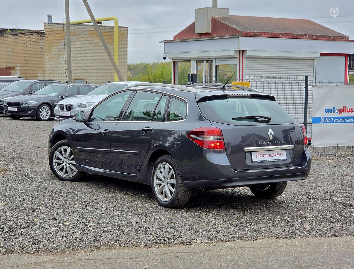 Renault Laguna 2010 — photo 5